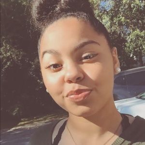 Meet your Posher, Jamya